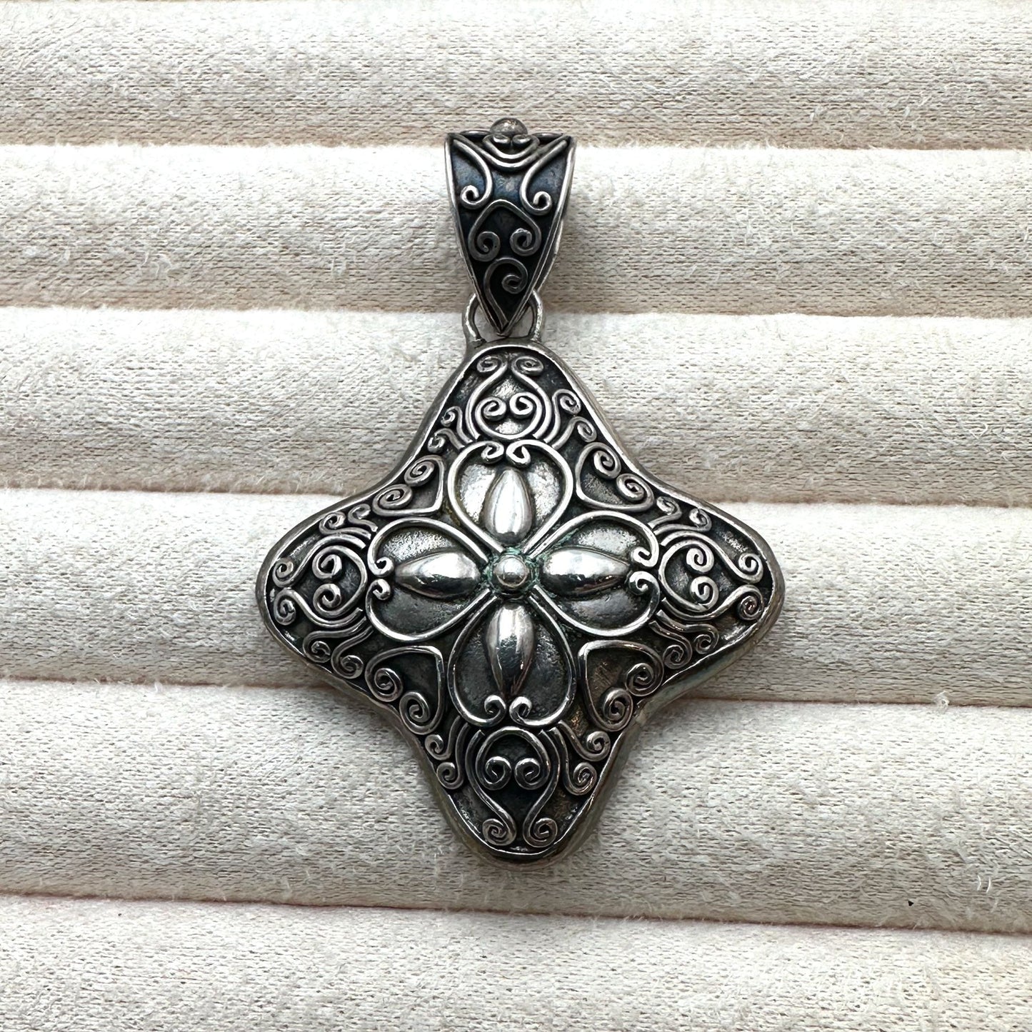 Suarti Sterling Silver Maltese Cross Pendant 2.25 Inch
