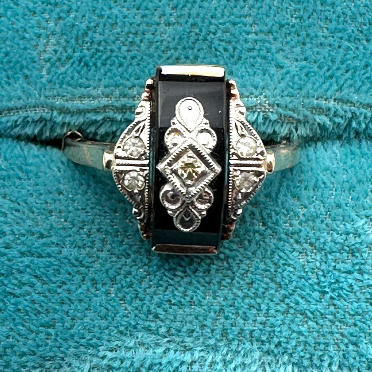 Antique Art Deco 10K Gold Diamond Black Onyx Ring Size 7.25 Box Included
