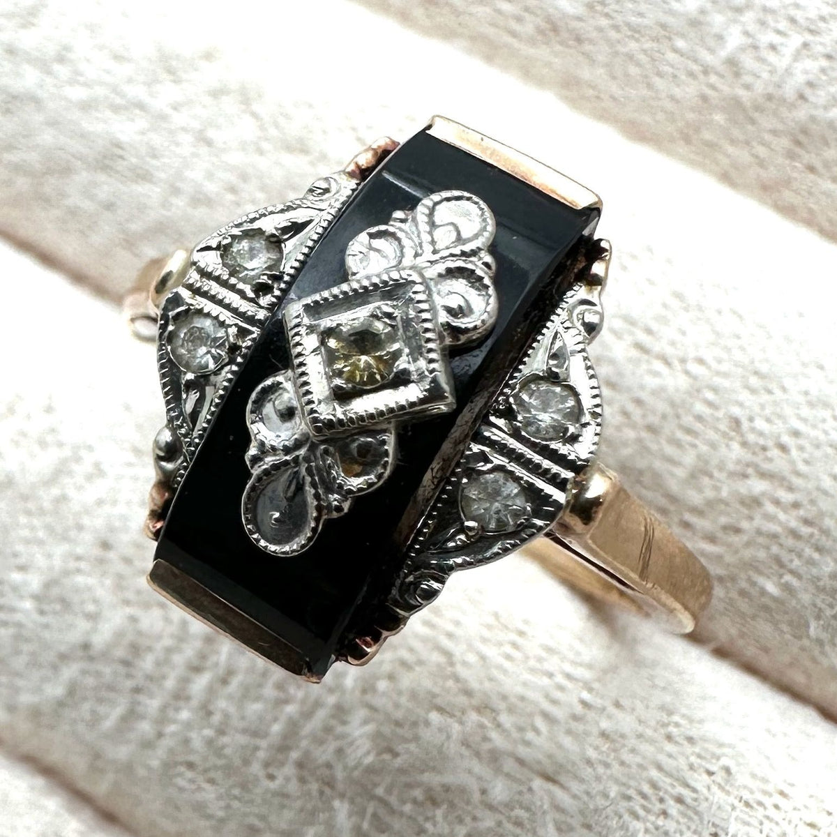 Antique Art Deco 10K Gold Diamond Black Onyx Ring Size 7.25 Box Included