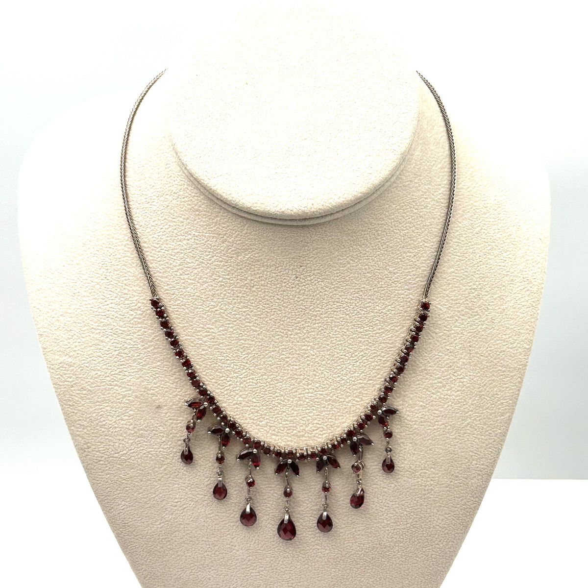 Vintage Red Garnet Gemstone Necklace Sterling Silver Briolettes 16 Inch