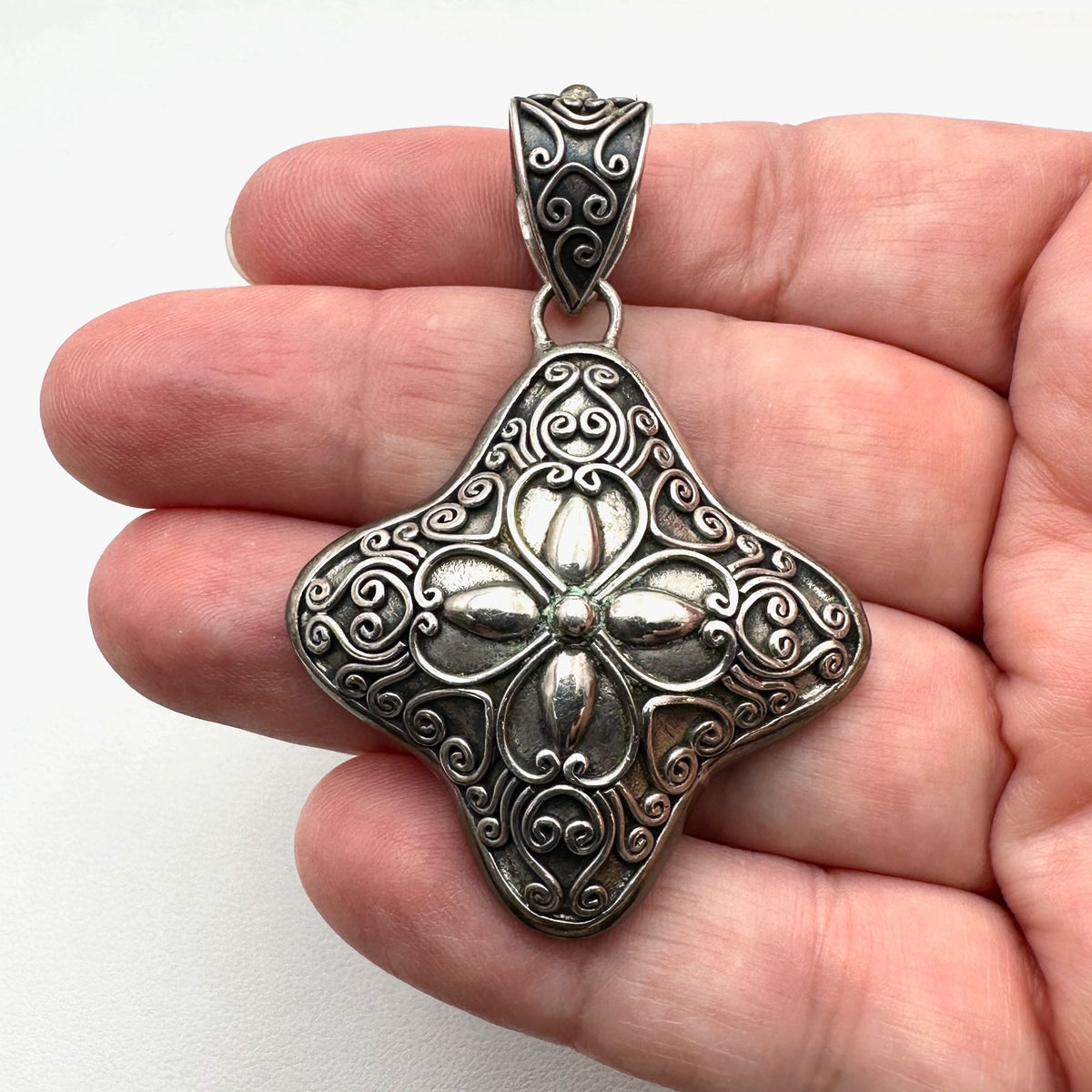 Suarti Sterling Silver Maltese Cross Pendant 2.25 Inch
