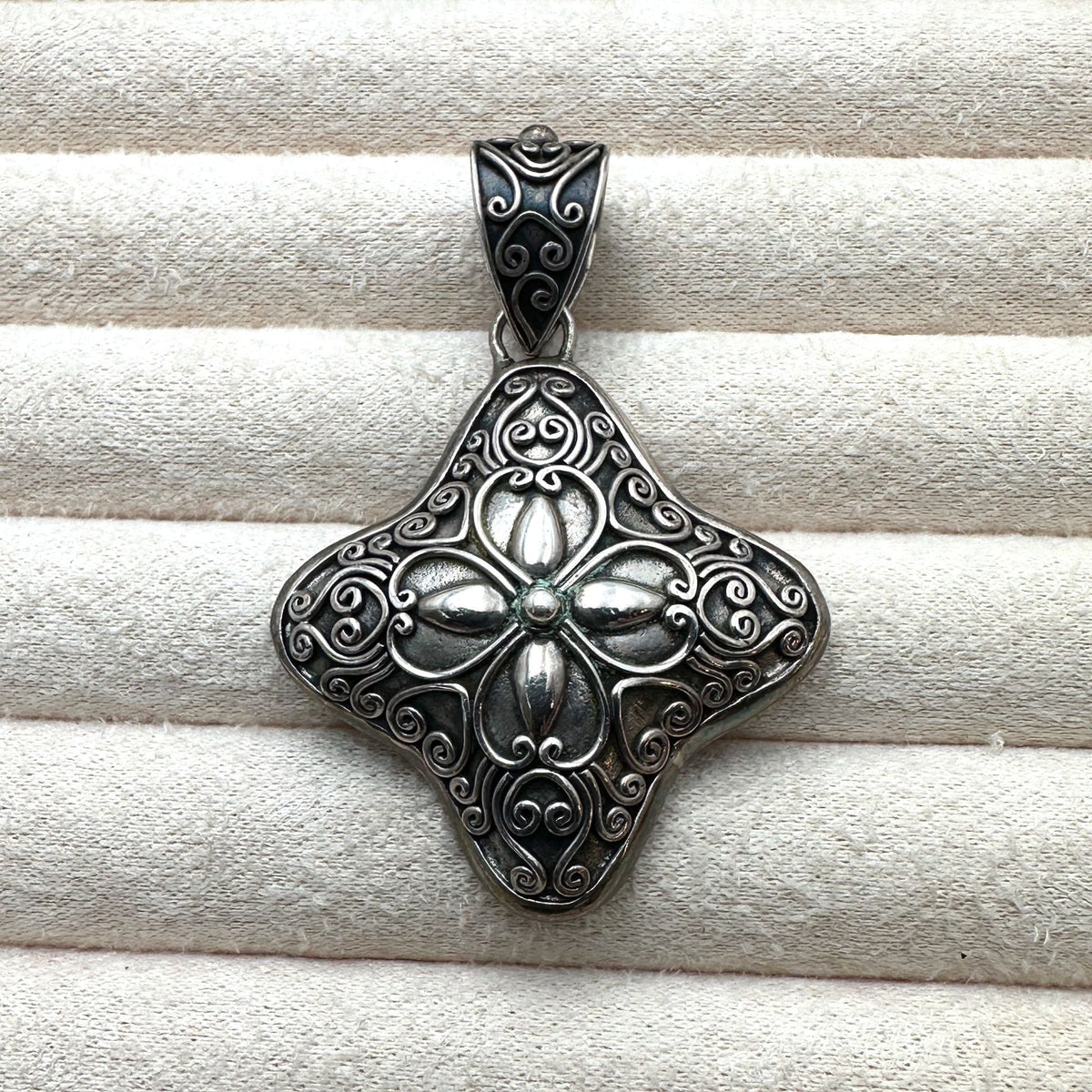 Suarti Sterling Silver Maltese Cross Pendant 2.25 Inch