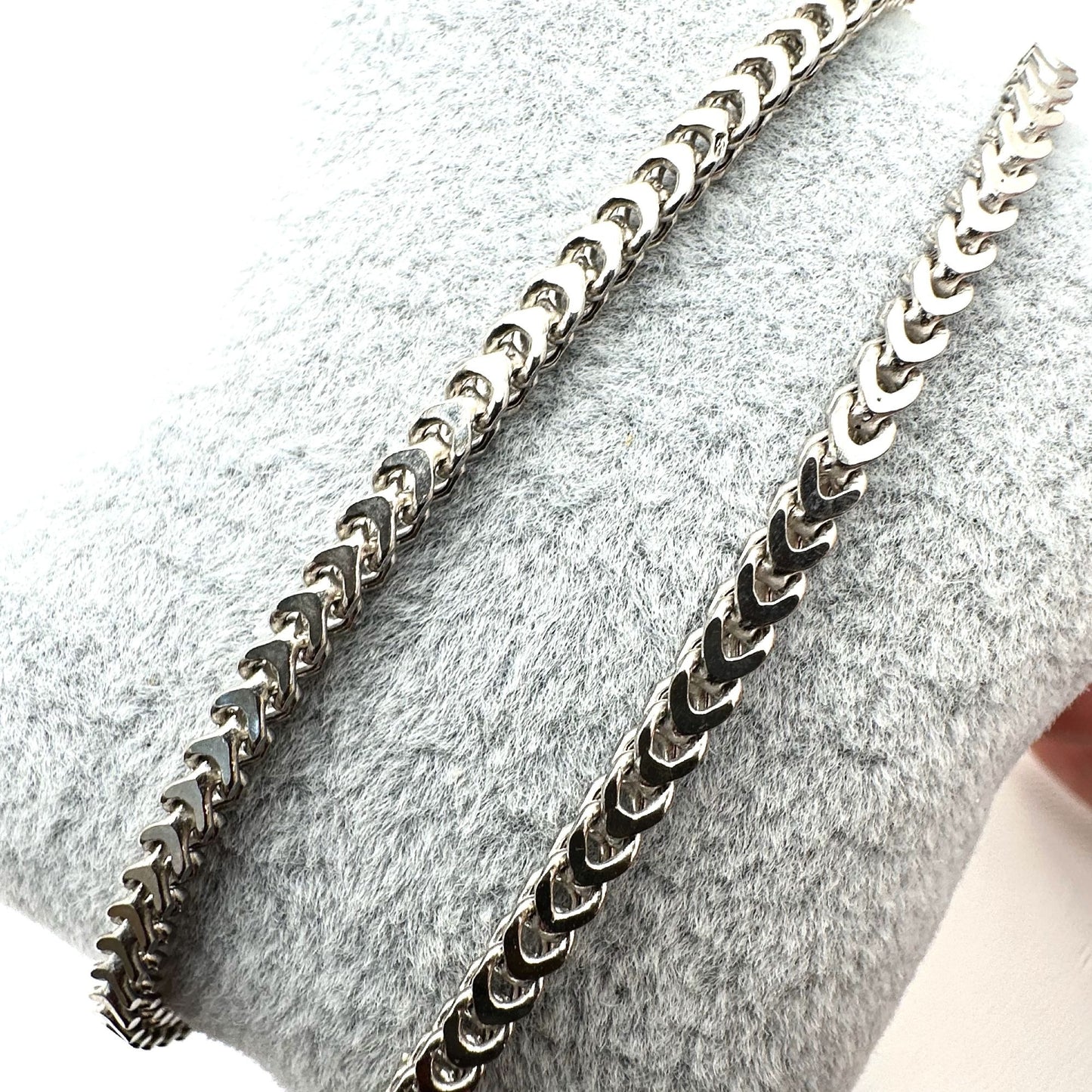 Italy Sterling Silver Chevron Link Chain Necklace 29 Inch