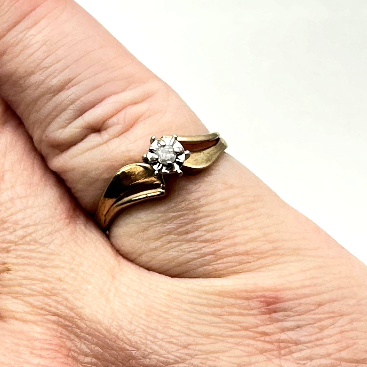 Vintage Diamond Ring 10K Yellow Gold 1.5 Grams Size 7