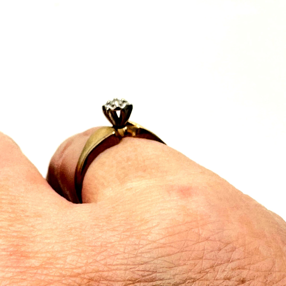 Vintage Diamond Ring 10K Yellow Gold 1.5 Grams Size 7